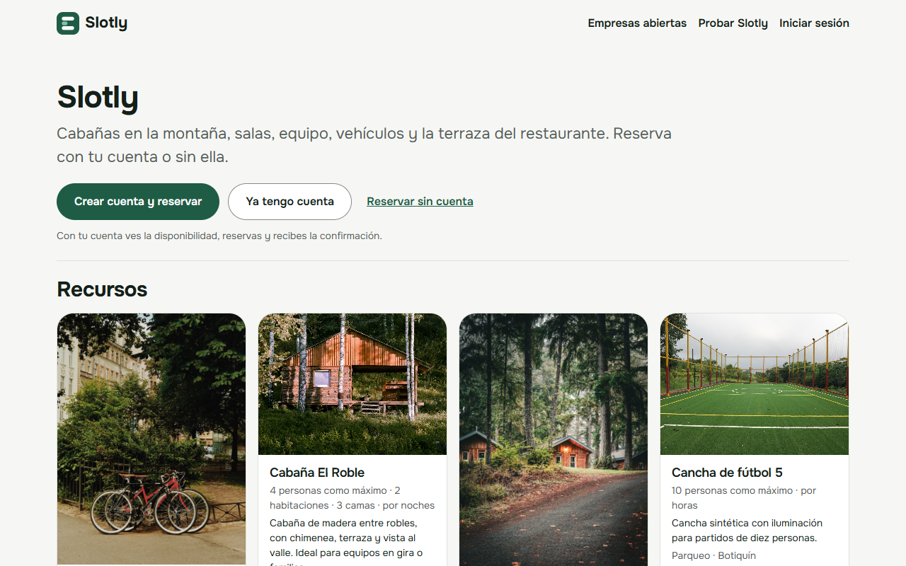 Página pública de una empresa en Slotly, vista en una computadora